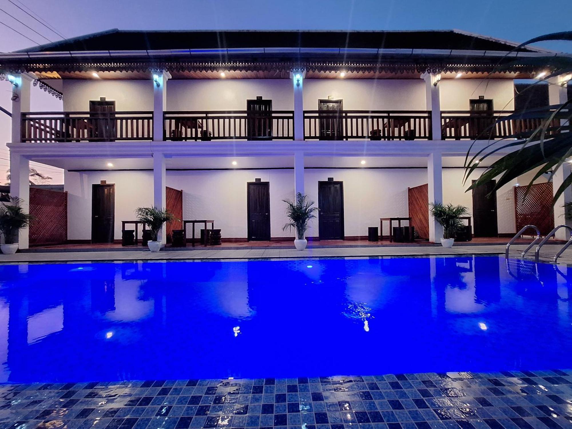 Luang Prabang Pavilion Hotel & Travel מראה חיצוני תמונה