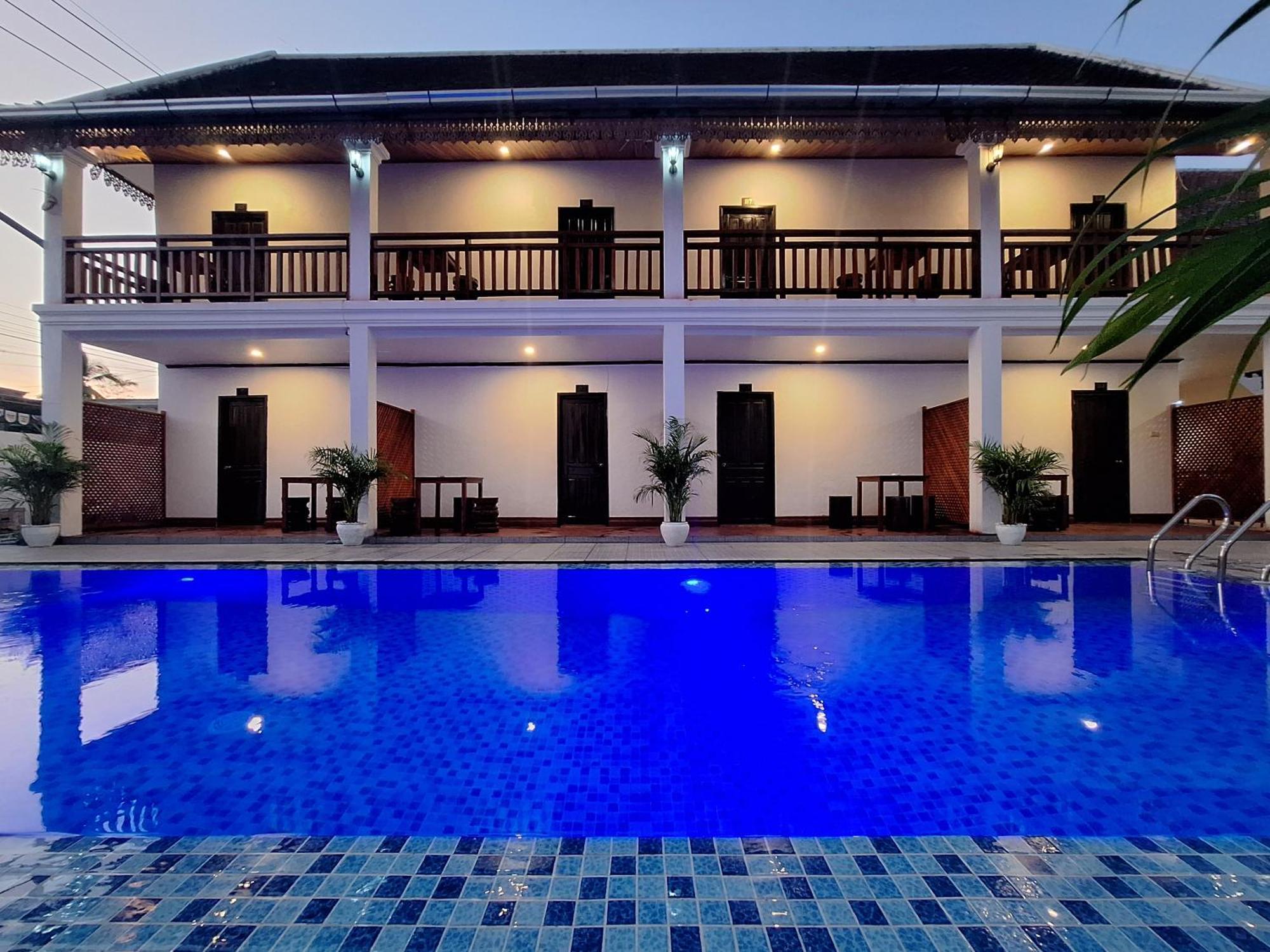 Luang Prabang Pavilion Hotel & Travel מראה חיצוני תמונה