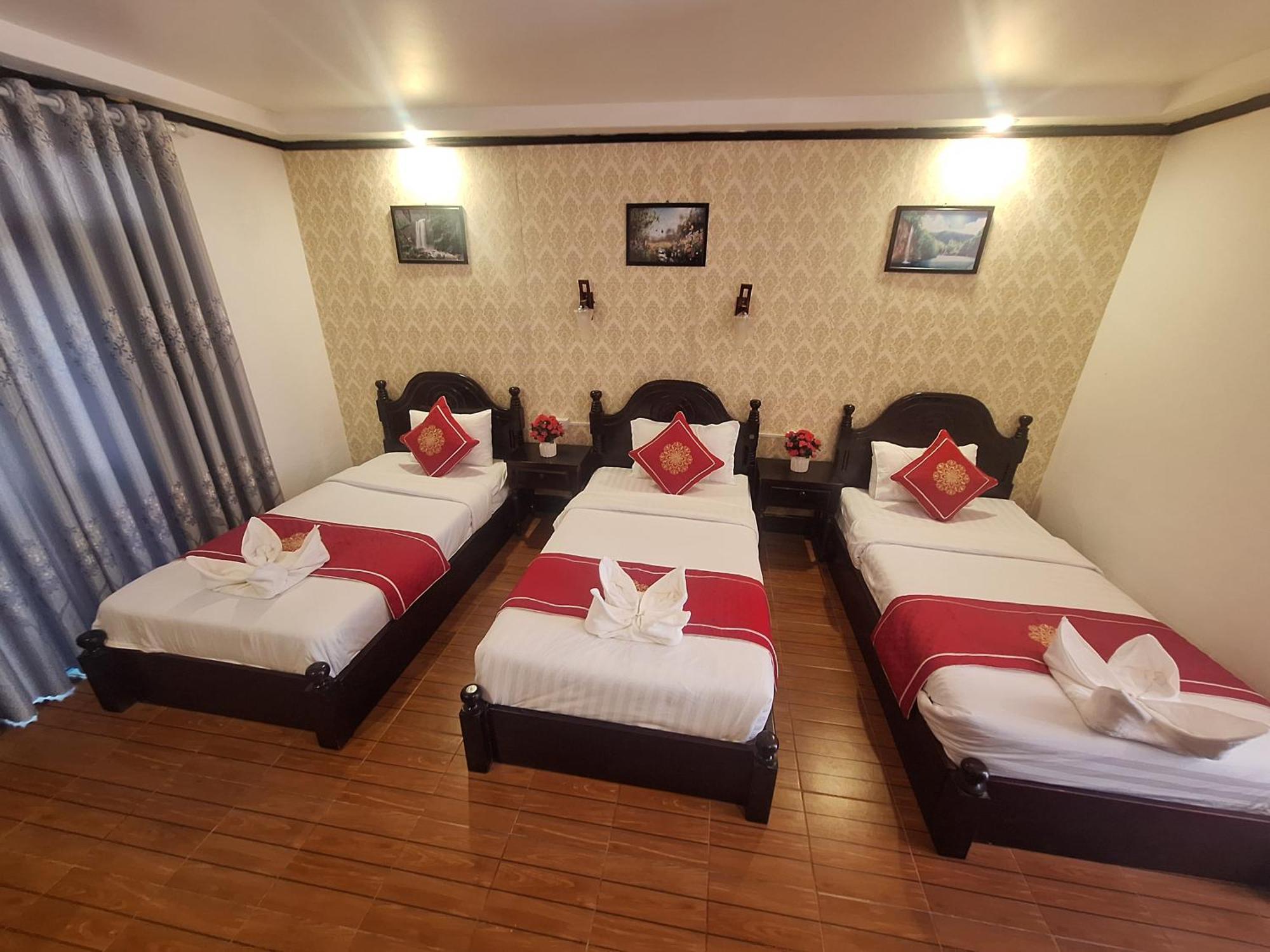 Luang Prabang Pavilion Hotel & Travel מראה חיצוני תמונה