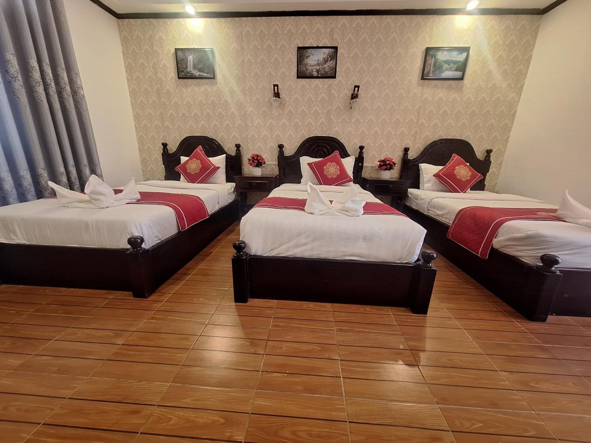 Luang Prabang Pavilion Hotel & Travel מראה חיצוני תמונה