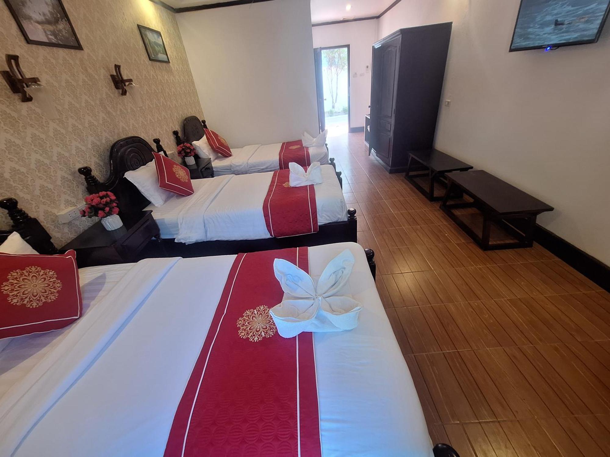 Luang Prabang Pavilion Hotel & Travel מראה חיצוני תמונה