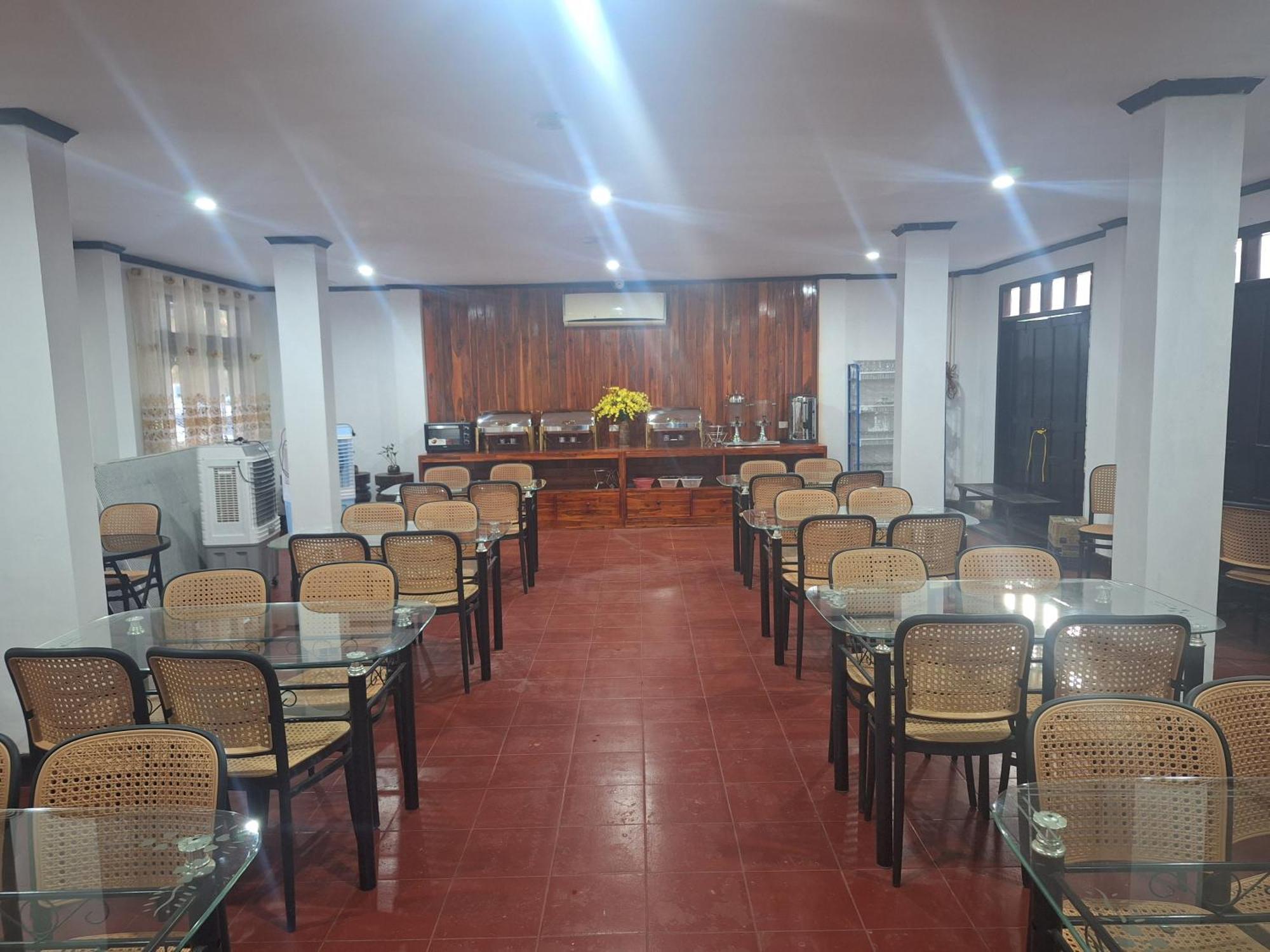 Luang Prabang Pavilion Hotel & Travel מראה חיצוני תמונה