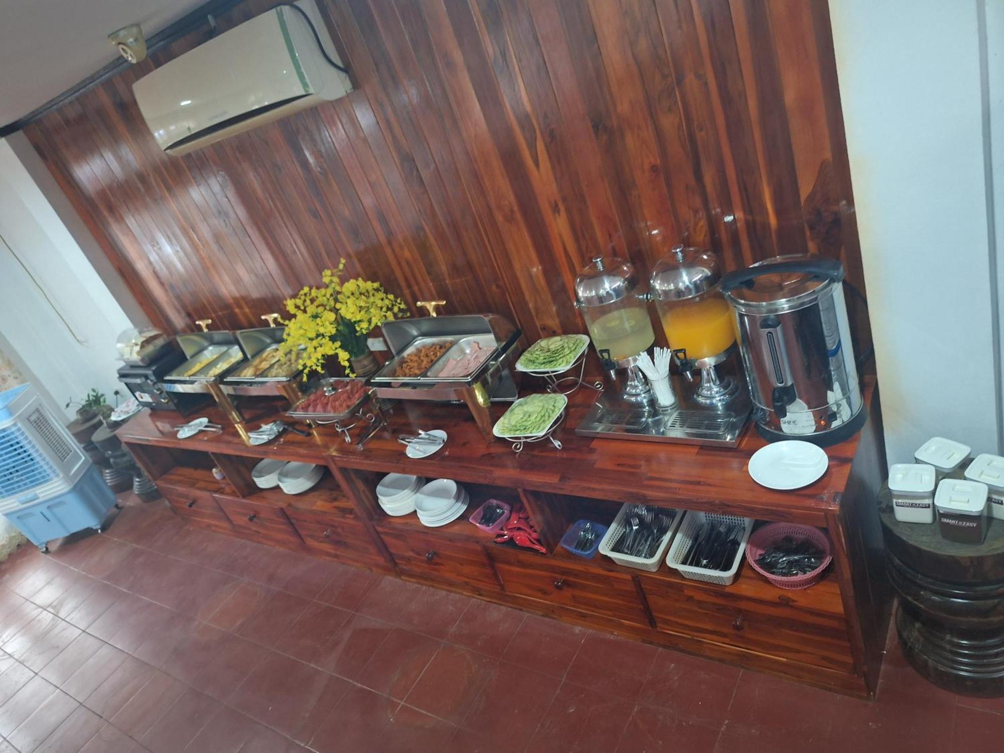 Luang Prabang Pavilion Hotel & Travel מראה חיצוני תמונה